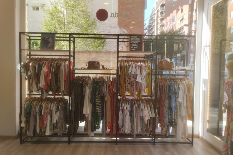 Interior de Moda re- Guadalajara, ropa de segunda mano en Guadalajara