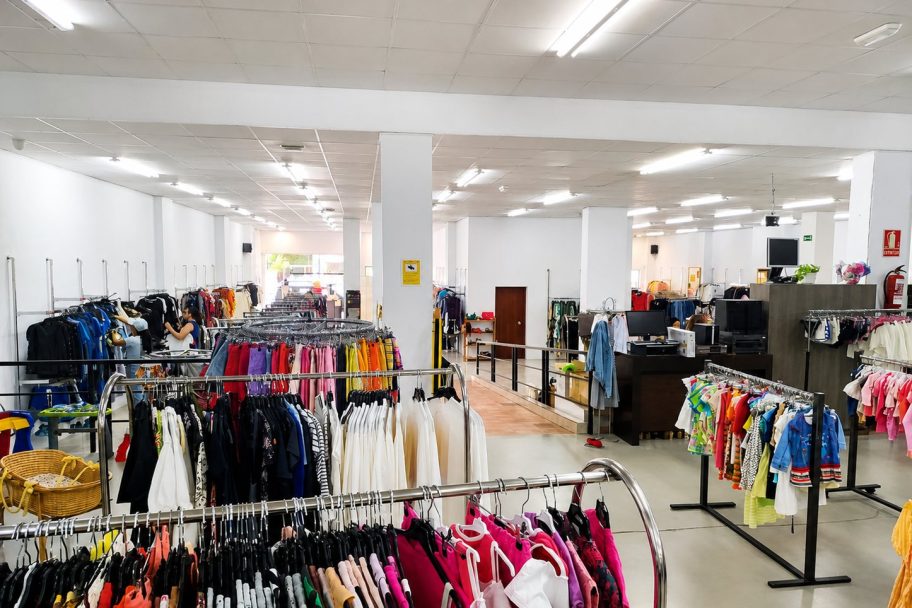 Interior de Fundación Cáritas Chavicar Logroño Gonzalo de Berceo, ropa de segunda mano en Logroño (vista 2)