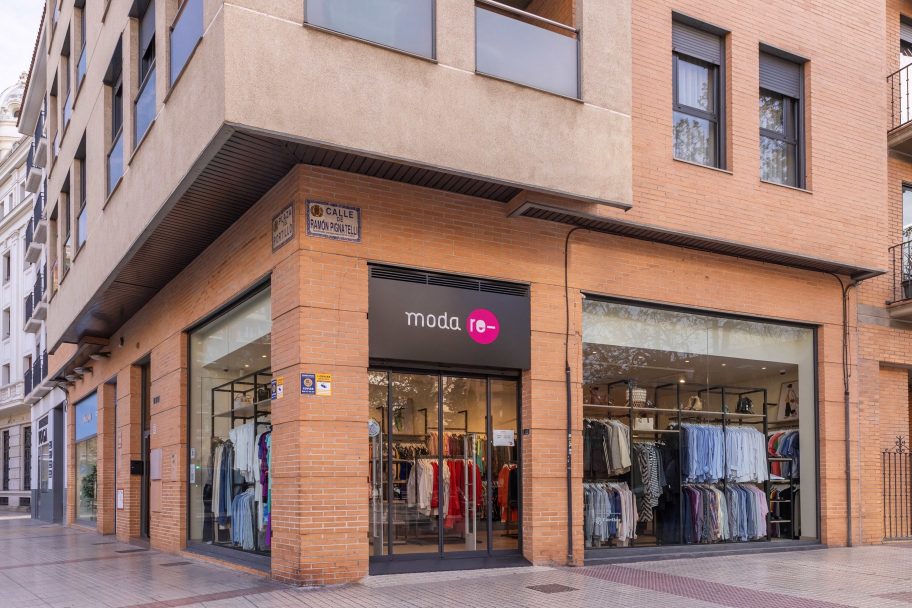 Fachada de Moda re- Zaragoza Portillo, ropa de segunda mano en Zaragoza